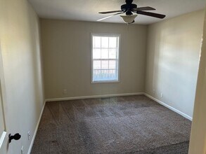 972 Silty Dr in Clarksville, TN - Building Photo - Building Photo