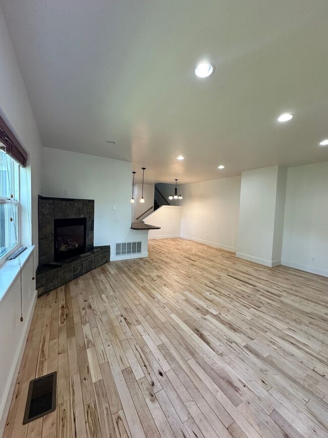 374 Kimball Ave in Bozeman, MT - Building Photo - Building Photo