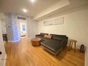 114 Buttonwood St, Unit 2 in Boston, MA - Building Photo - Building Photo