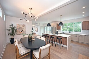 3021 Wasson Rd in Cincinnati, OH - Building Photo