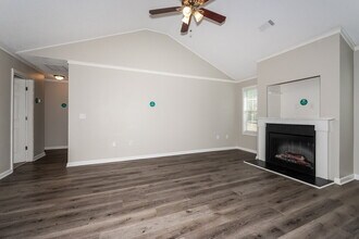 232 Galway Ln in Hampton, GA - Foto de edificio - Building Photo