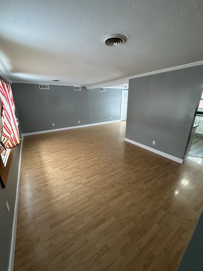 3974 Maricarr Dr in Dayton, OH - Building Photo - Building Photo