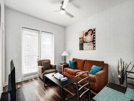 13505 Inwood Dr in Dallas, TX - Building Photo