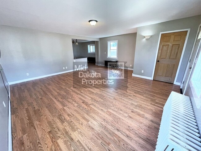 421 E 9th Ave in Mitchell, SD - Building Photo - Building Photo