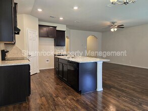 11221 Buzzard Gulch Dr in Waco, TX - Building Photo - Building Photo