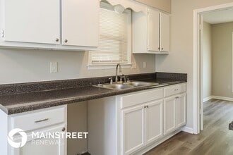 4334 E Hunters Glen St in Memphis, TN - Foto de edificio - Building Photo