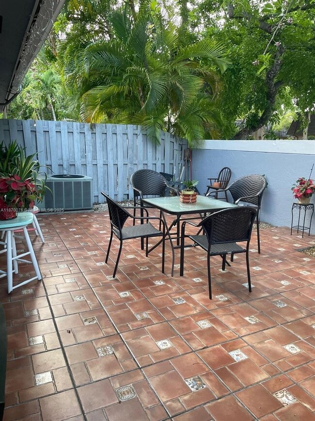14253 SW 96th Terrace in Miami, FL - Building Photo - Building Photo