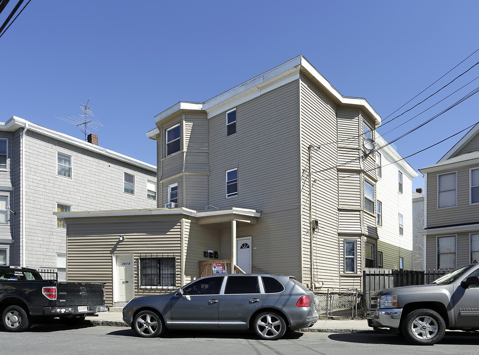 351-353 Hampshire St in Lawrence, MA - Building Photo