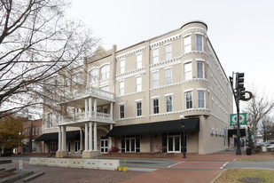 100-108 W Whitner St in Anderson, SC - Building Photo