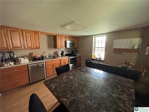 654 Youngs Hill Rd in Easton, PA - Building Photo - Building Photo