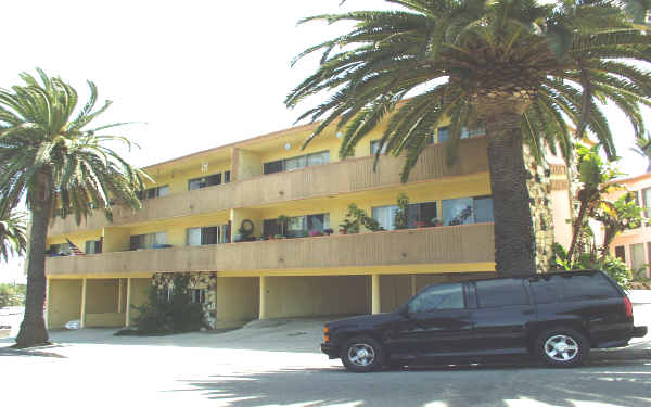 3615 Stephen M White Dr in San Pedro, CA - Building Photo