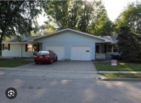 419 Dallas St in Sauk City, WI - Building Photo
