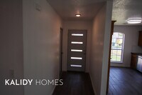 1400 Buena Vista Cir photo'