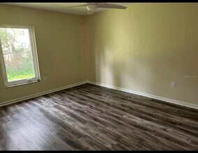 2319 W Bristol Ave in Tampa, FL - Building Photo - Building Photo