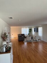 5 E Patterson Ave in Liberty, NC - Building Photo - Building Photo