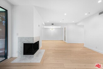 2102 Century Park Ln in Los Angeles, CA - Building Photo - Building Photo