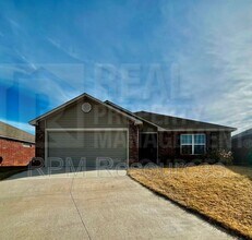 2940 Cider Mill Ln in Yukon, OK - Building Photo - Building Photo