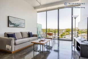 1115 W Sunset Blvd in Los Angeles, CA - Building Photo