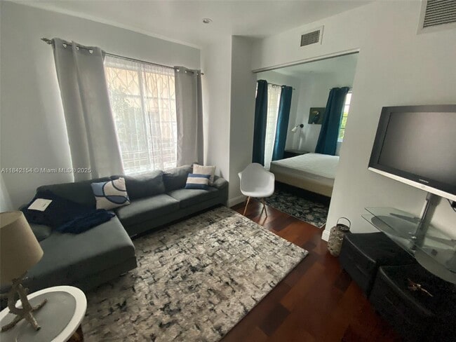 526 15th St in Miami Beach, FL - Building Photo - Building Photo