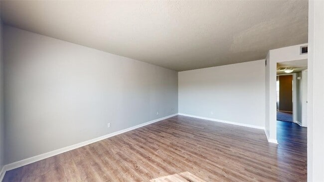3800 E 29th St, Unit 15 in Bryan, TX - Building Photo - Building Photo