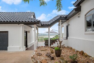 1128 Thurman Bluff Dr in Spicewood, TX - Building Photo - Building Photo