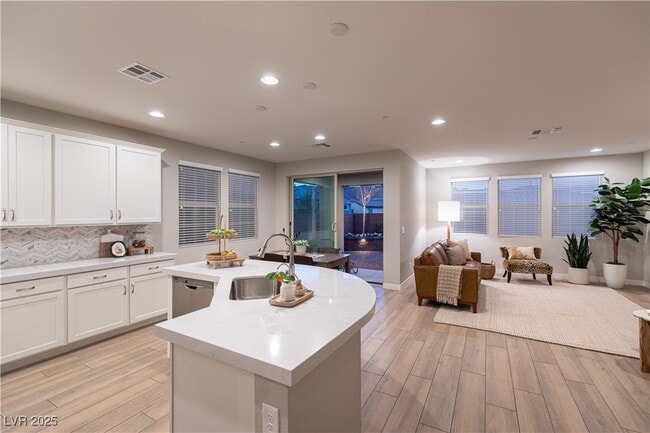 16 Cresta Villa Ct in Henderson, NV - Building Photo - Building Photo