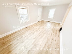 451 Lucy St in Akron, OH - Building Photo - Building Photo