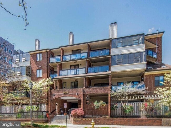 property at 1020 N Stafford St