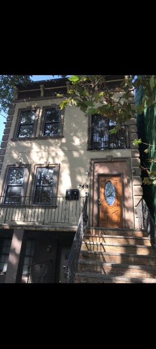 248 Duncan Ave in Jersey City, NJ - Building Photo