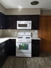 5819 W 54th Pl in Chicago, IL - Building Photo - Building Photo