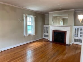 927 Woodlawn Ave in Ann Arbor, MI - Building Photo - Building Photo