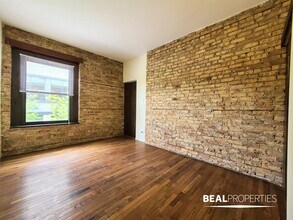 3013 N Broadway in Chicago, IL - Building Photo - Building Photo