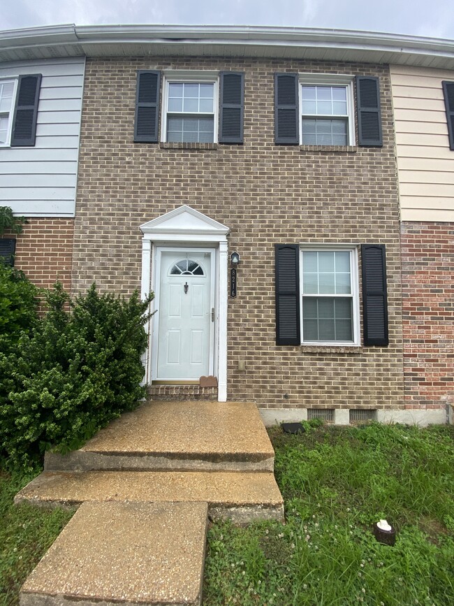 property at 8216 Tomlinson Ct