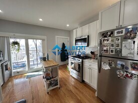 139 Oxford St, Unit 6 in Cambridge, MA - Building Photo