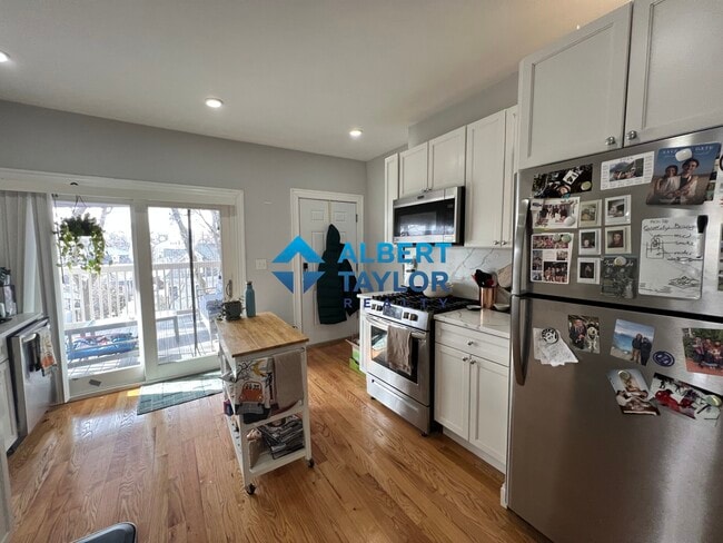 139 Oxford St, Unit 6
