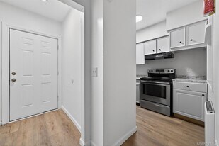 376 NY-52 in Woodbourne, NY - Building Photo