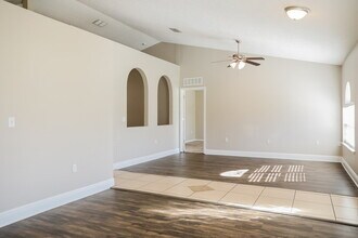 7245 Nottinghamshire Dr in Jacksonville, FL - Building Photo - Building Photo