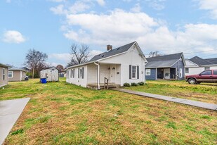 1442 Magnolia St in Bowling Green, KY - Building Photo