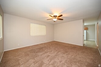 916 Vics Rd, Unit B-10 in Sandy, UT - Building Photo - Building Photo