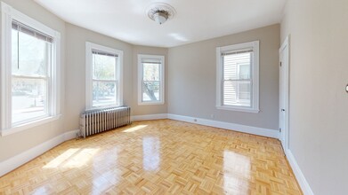 240 Cypress St, Unit 1 in Brookline, MA - Building Photo - Building Photo