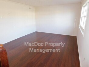 619 Anvil Rd in Fredericksburg, VA - Foto de edificio - Building Photo