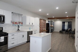 707 N Foley St in Seymour, TX - Building Photo - Building Photo