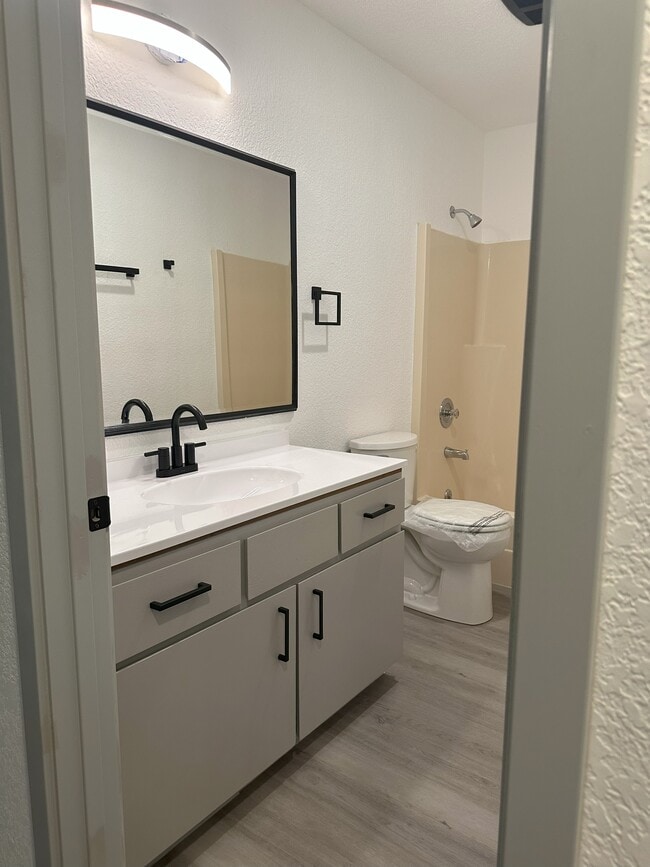 501 2nd St NE, Unit 3 in East Wenatchee, WA - Building Photo - Building Photo