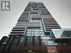 7-5507 Grenville St in Toronto, ON - Building Photo