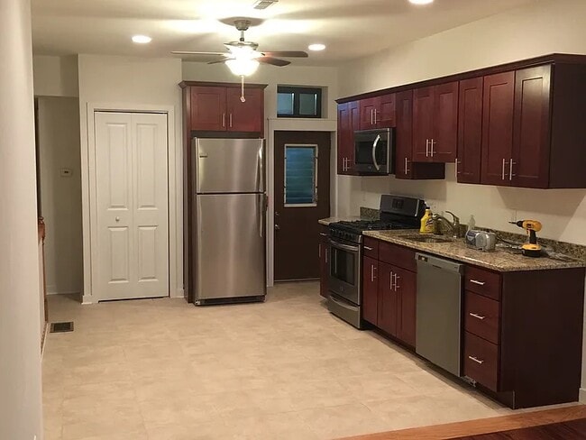 1920 S 10th St, Unit 1 in Philadelphia, PA - Building Photo - Building Photo