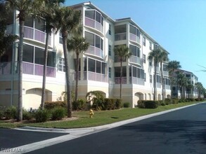 20051 Sanibel View Cir in Ft. Myers, FL - Building Photo - Building Photo