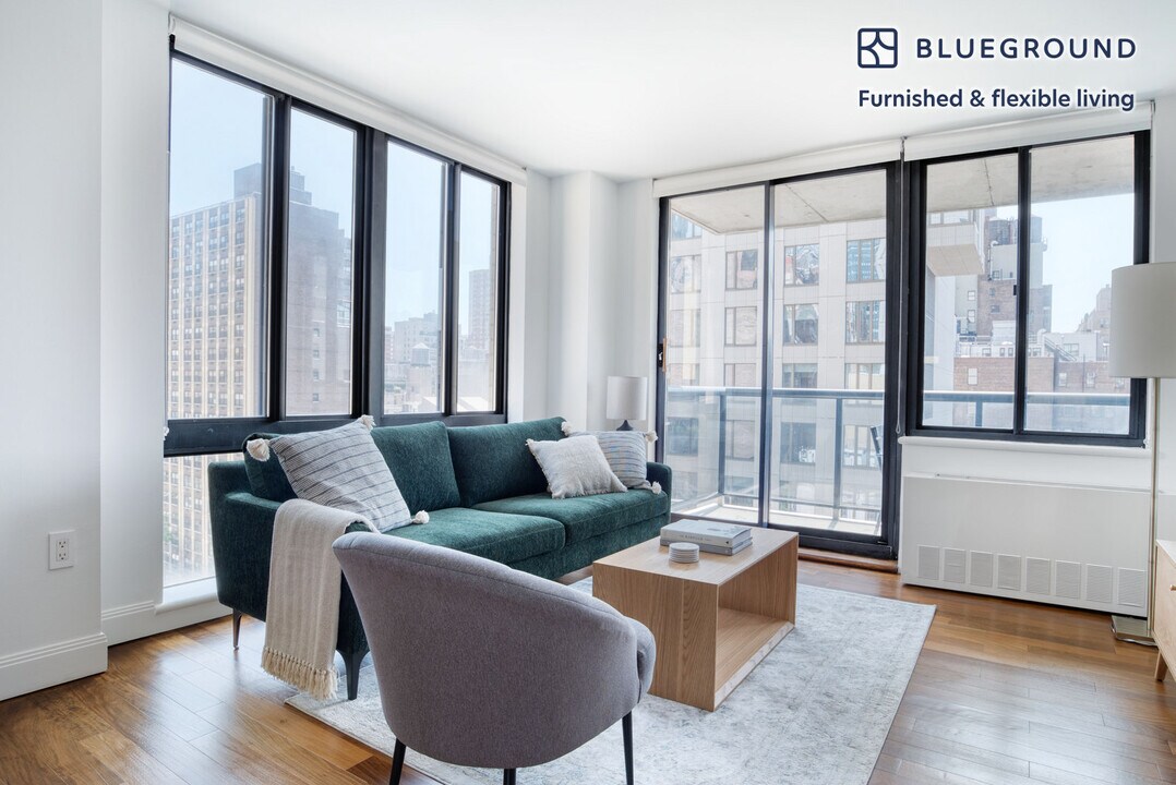290 3rd Ave in New York, NY - Building Photo