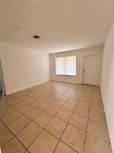 227 SW 9th St in Hallandale Beach, FL - Building Photo - Building Photo