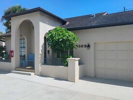 6391 Gateway Ave in Sarasota, FL - Building Photo