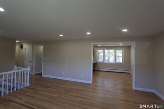 32 Lexington Cir in Newington, CT - Building Photo - Building Photo